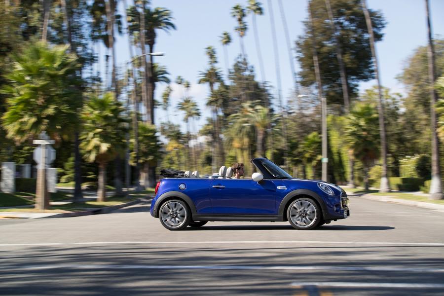  Mini Cooper S Cabrio (F57) 2018 года  (WW) (фото 131 из 222)